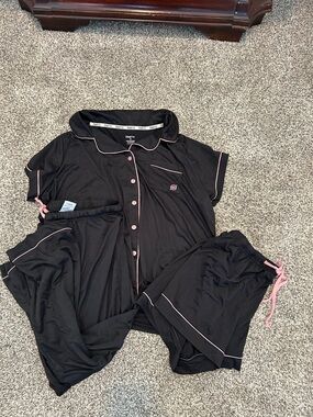 Bjorn Black & Pink Trim Short Sleeve Pajama Set top/pants/shorts XL
